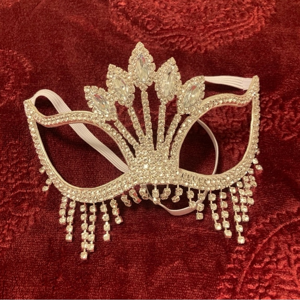 Bejeweled Venetian mask